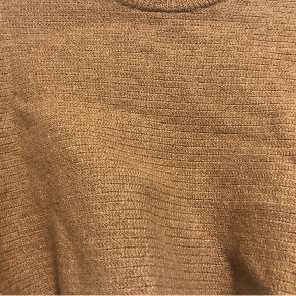 (176) Wilfred Free XXS Super Cropped Sweater - Picture 5 of 7